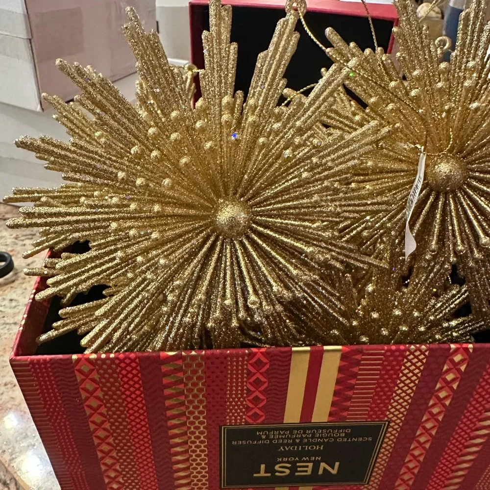 Festive Gold Starburst Ornaments Macy’s Holiday Lane set of 8